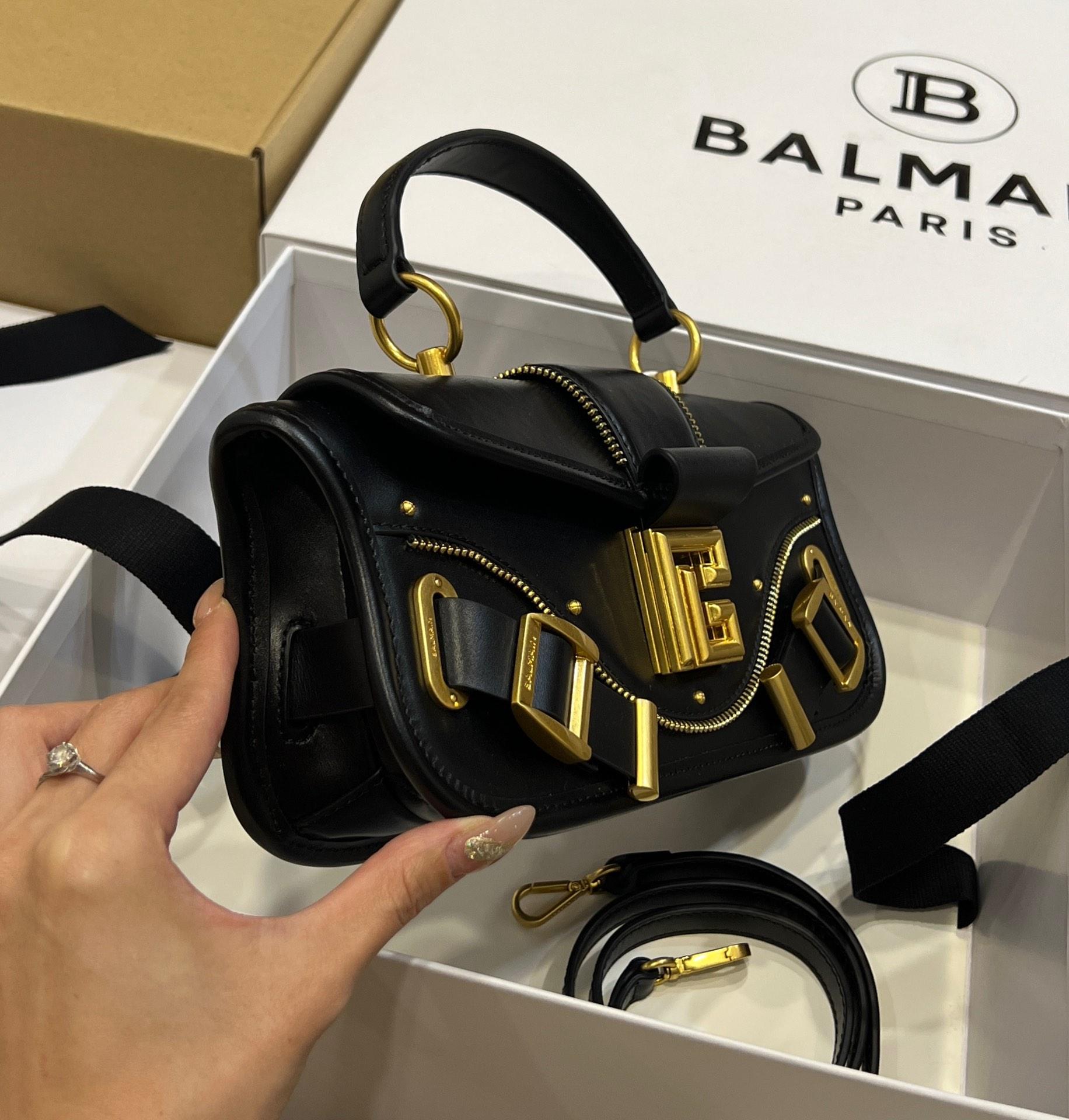 Balmain Blaze Crossbody Bag   (26*11.5*3cm) - PerfectKickZ