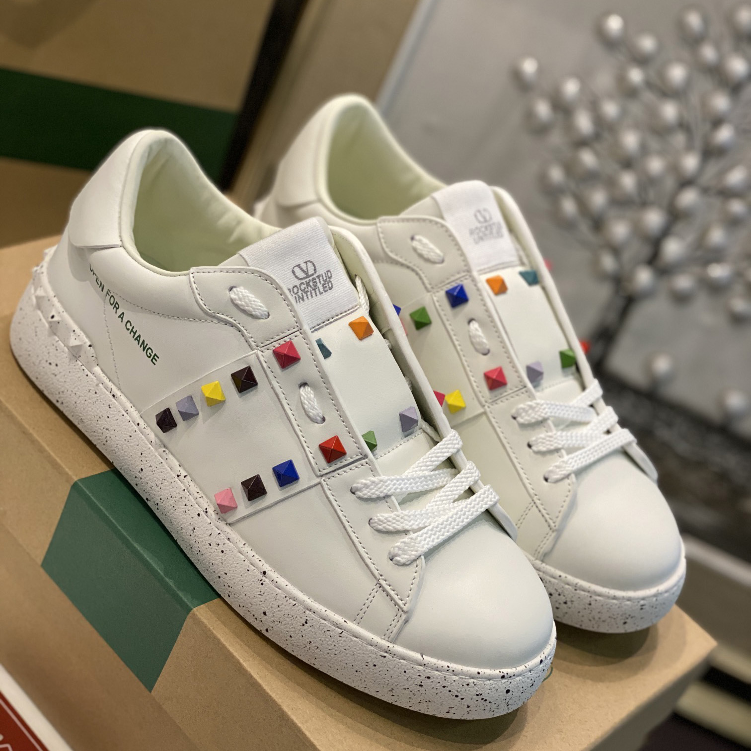 Valenti  Open For A Change Sneaker In Bio-Based Material In White/Multicolor - PerfectKickZ