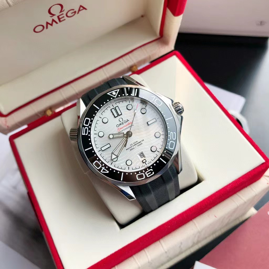 Omega High Quality Watch - PerfectKickZ