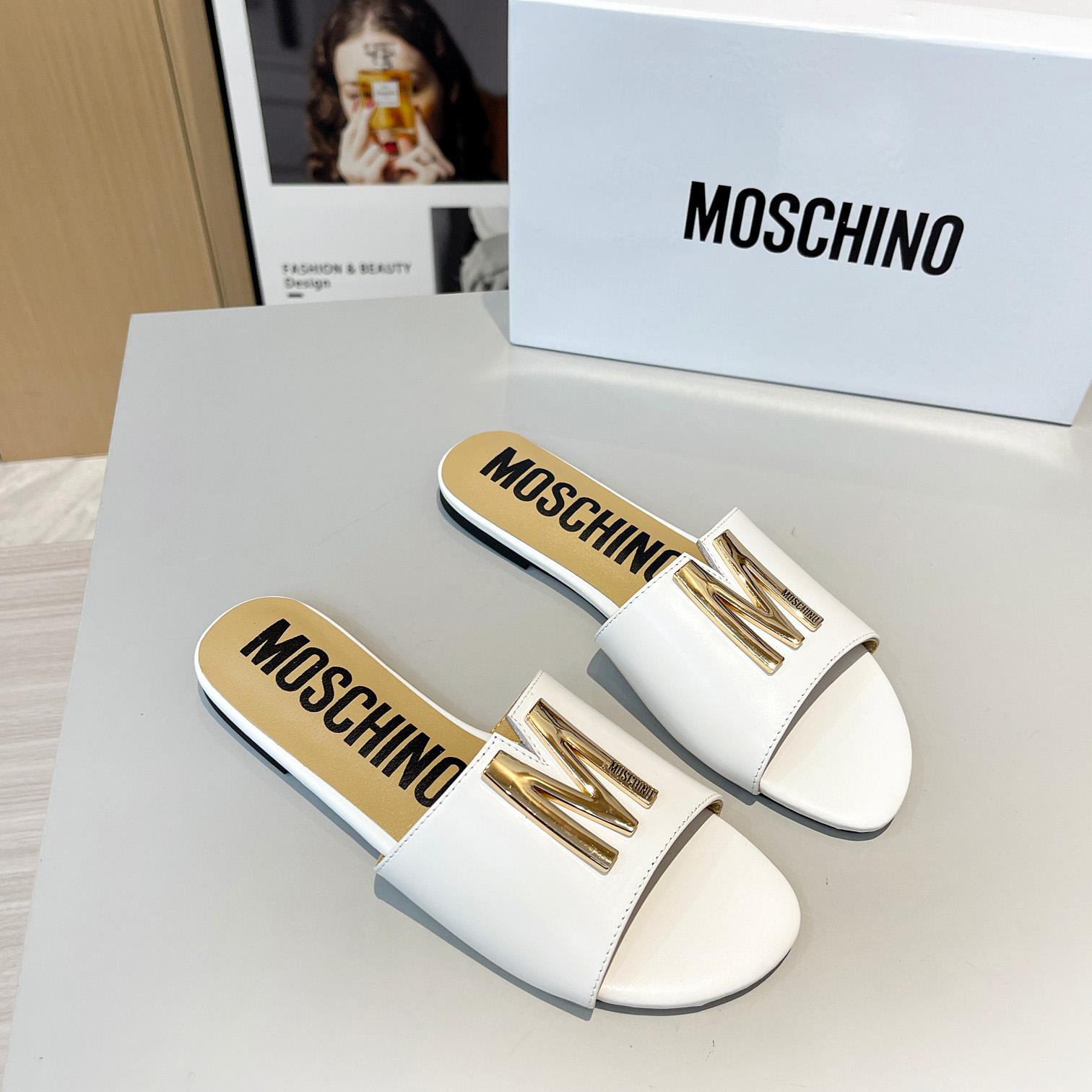 Moschino M Plaque Sandals - PerfectKickZ