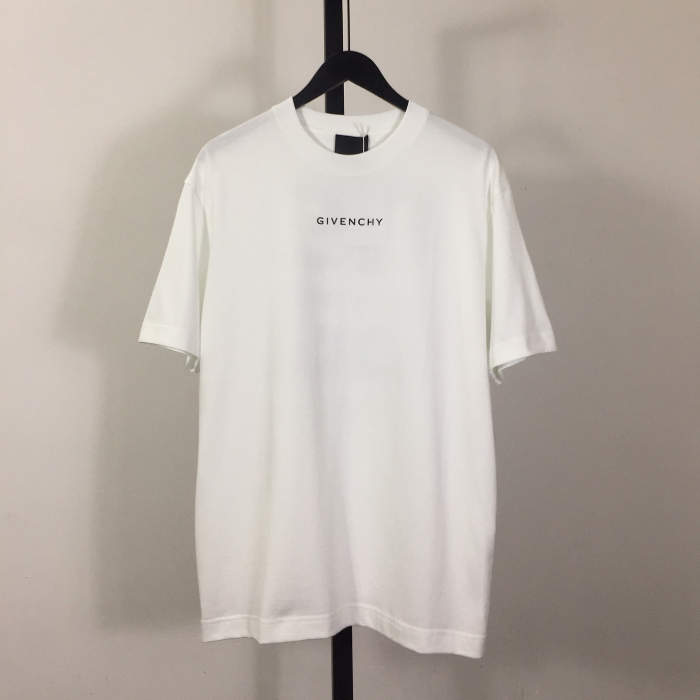 Givenchy Logo T-Shirt - PerfectKickZ